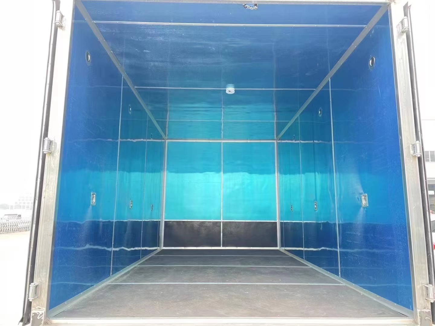 五十鈴黃牌3.9噸爆破器材運輸車