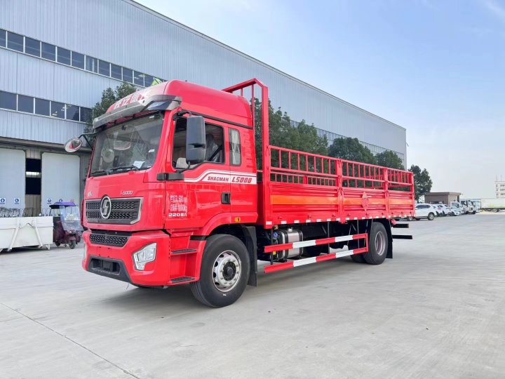 陜汽德龍6.8米氣瓶運輸車